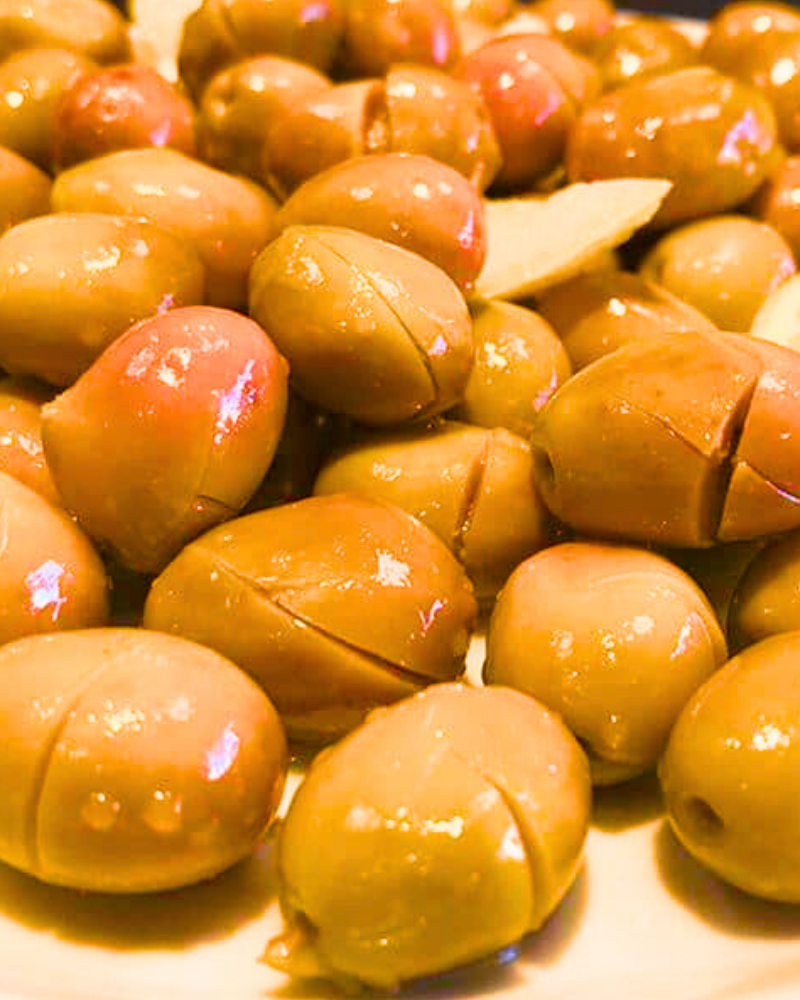Çekiçte Taş Kırma Yeşil Zeytin