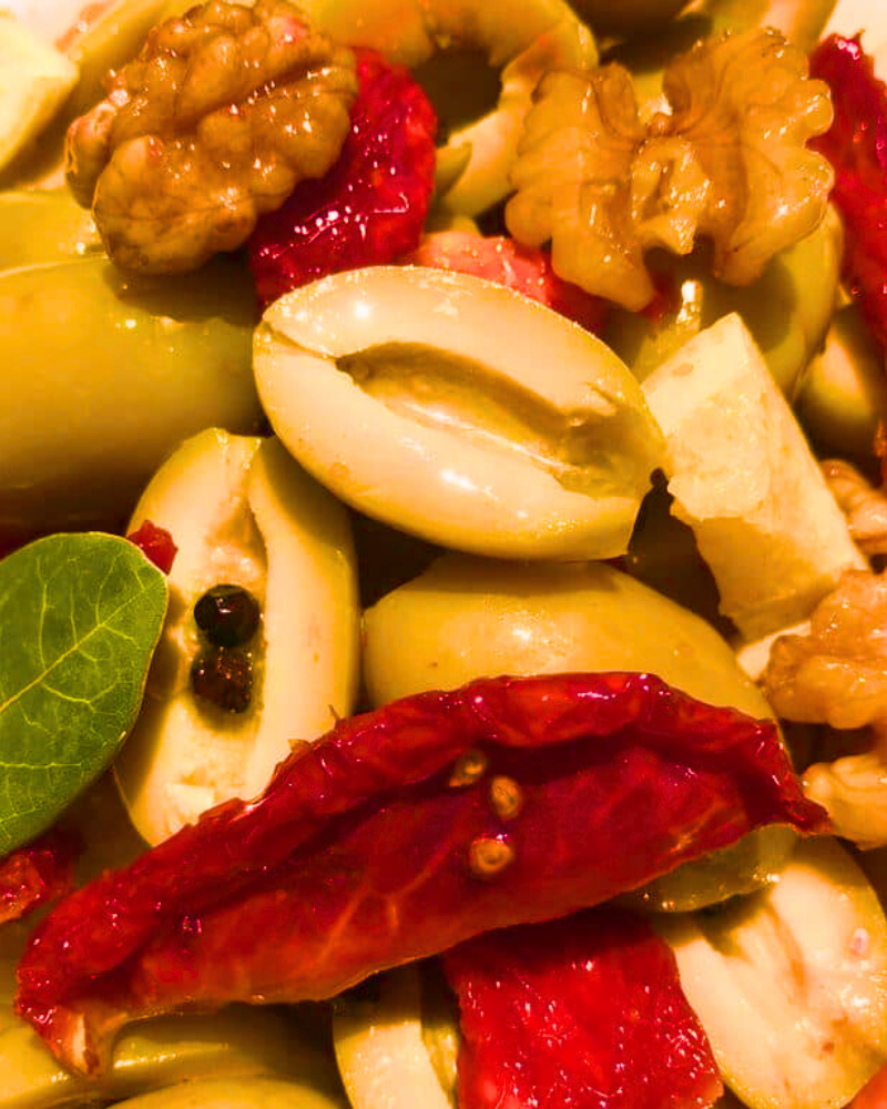 Akdeniz Mix Zeytin Salatası